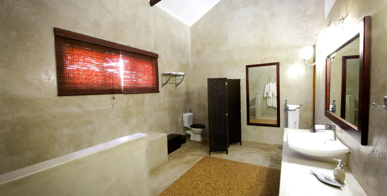 Eagle's Rest - Elegant Chalet bathroom