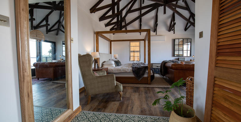 Otjiwa Mountain Lodge - Luxury Chalet