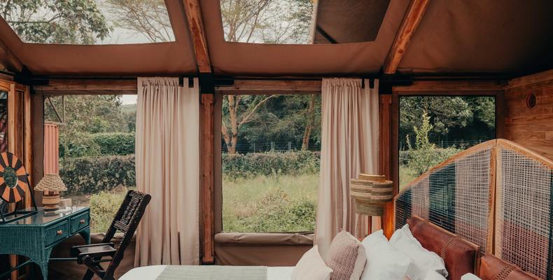 Light and airy space with retractable roof so guests can see the stars