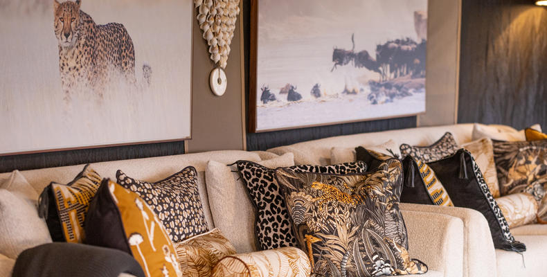 lounge tent