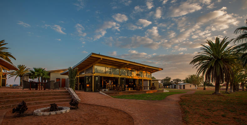 Kalahari Anib Lodge 