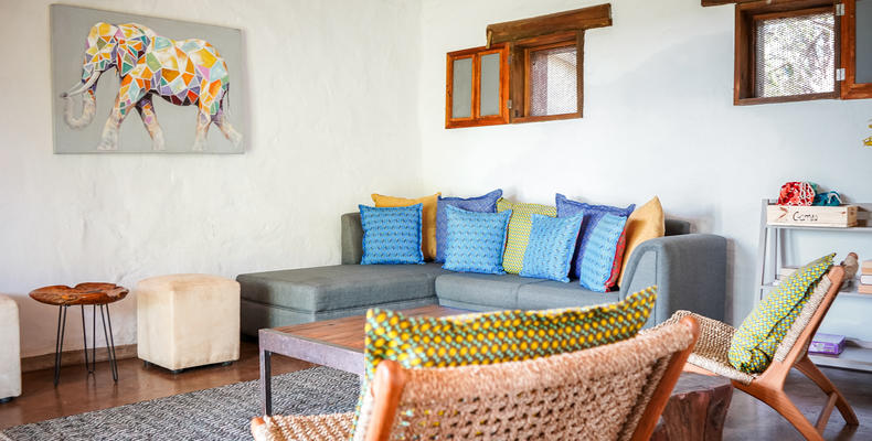 Family unit lounge 