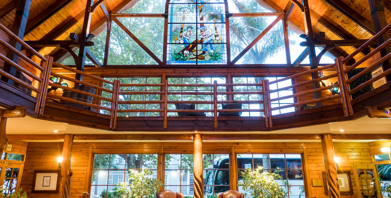 Knysna Log-Inn interior