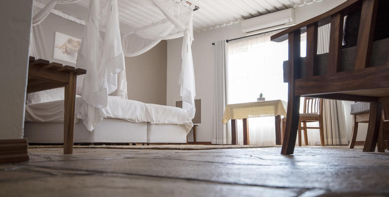 Twin room interior & décor 