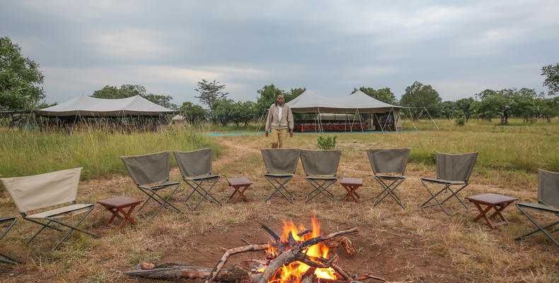 Serengeti North Wilderness Camp - Sundowner campfire