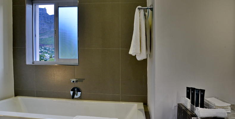 The Cape Milner Hotel - Standard Room Bathroom