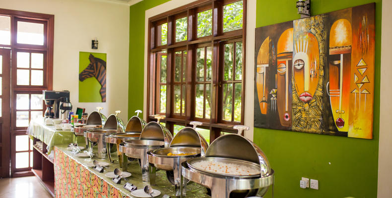 Buffet service for dinner