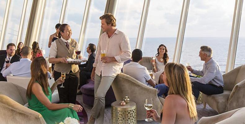  Suite Lounge