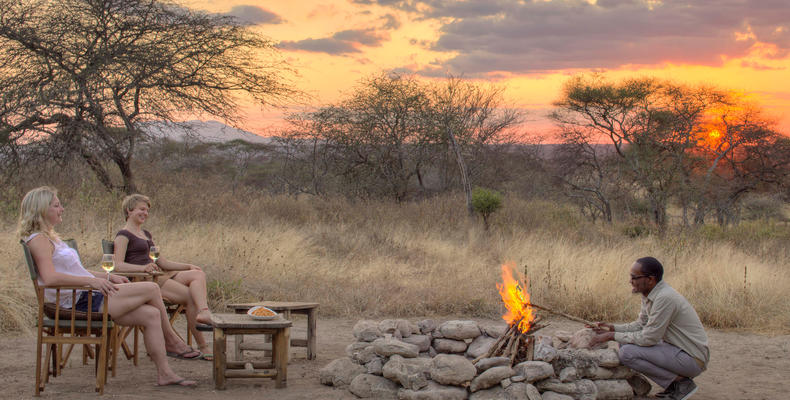 Little Oliver's - Sundowners by the camp fire