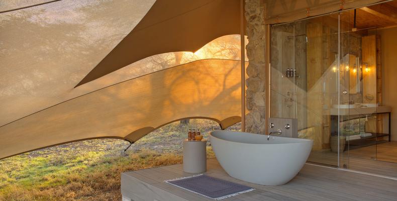 Namiri Plains - Outdoor Bathtub