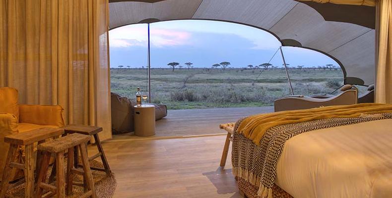 Namiri Plains - Tent With Guest Nook