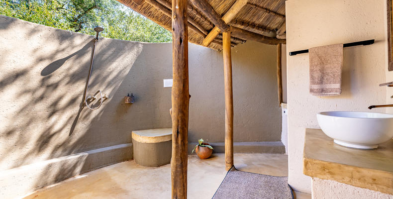 Outdoor Shower/Bathroom