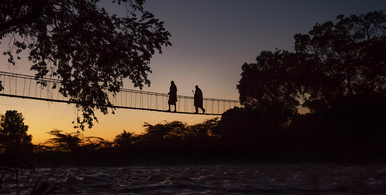 The evening walk to the Treehouse