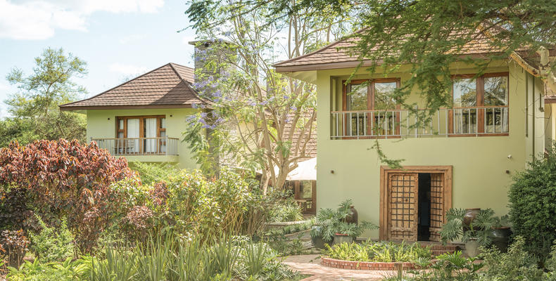 Siringit Villa Entrance