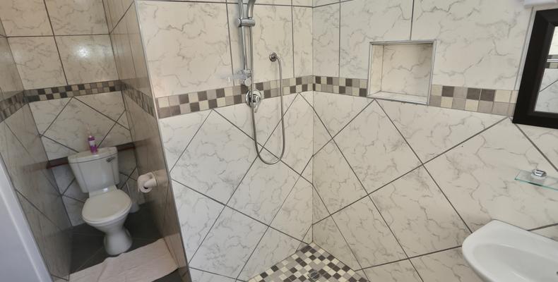 En-suite bathroom