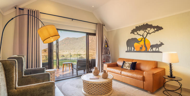 Family suite lounge