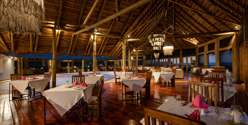 Kubu Kubu - Restaurant