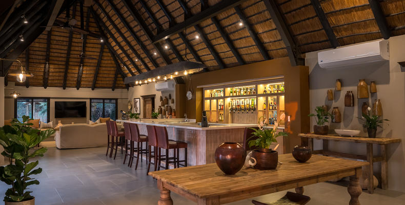 Inyati Bar