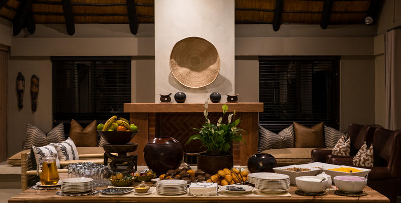 Inyati Lounge
