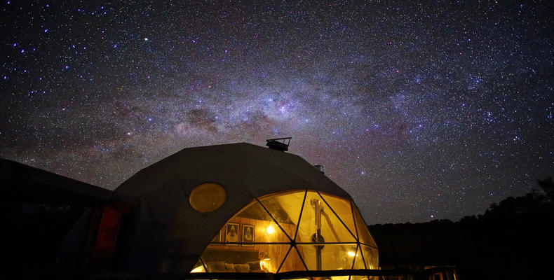 The Highlands - Starry Dome at Night