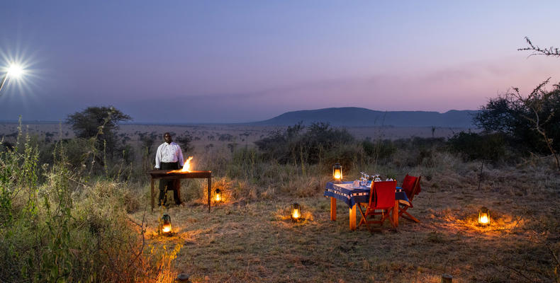 NYIKANI CAMP - CENTRAL SERENGETI - Night