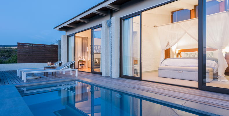 One-Bedroom Luxury Suite