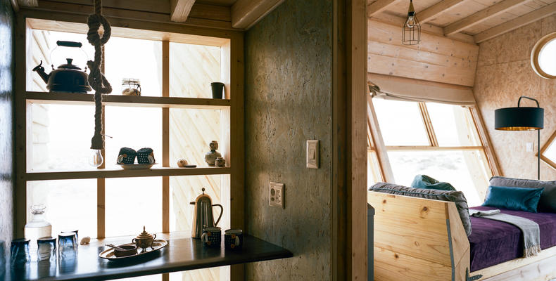 Desk-&-dressing-area