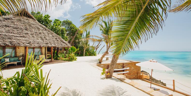 Private beach + Seafront Luxury Villa