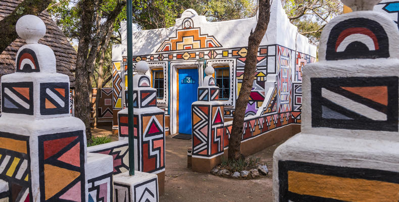Lesedi Cultural Village 