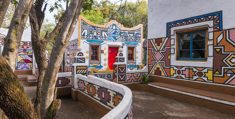 Lesedi Cultural Village 
