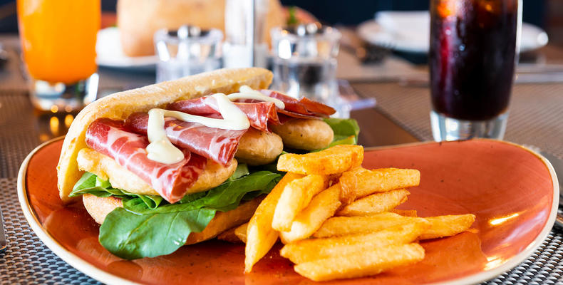 Canal Café Restaurant
