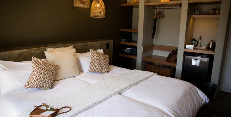 Room Detail