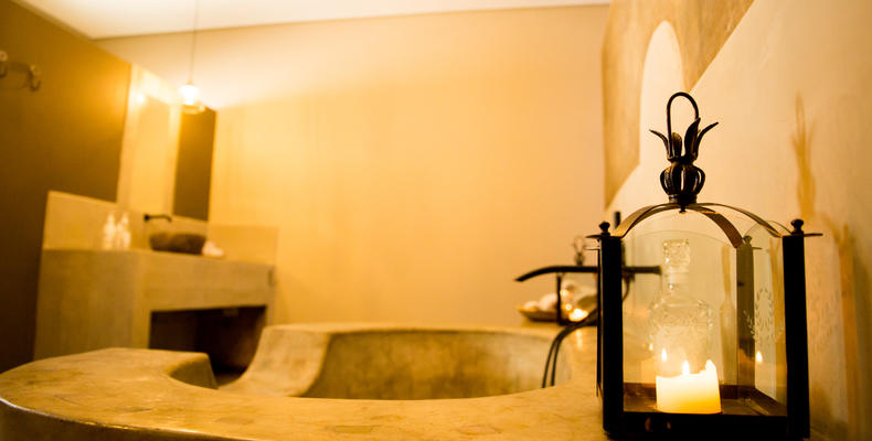 Bathrooms detail 