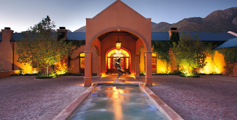 La Residence Entrance