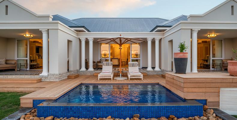 Long Lee Manor Famly Suite Exterior