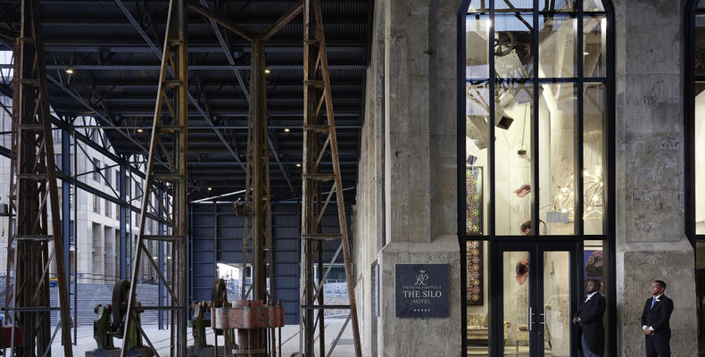 The ground floor entrance lobby