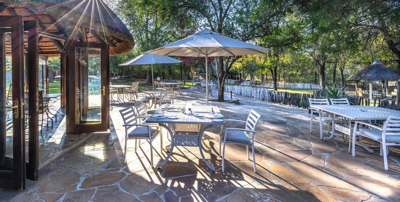 Mushara Lodge - Restaurant Veranda