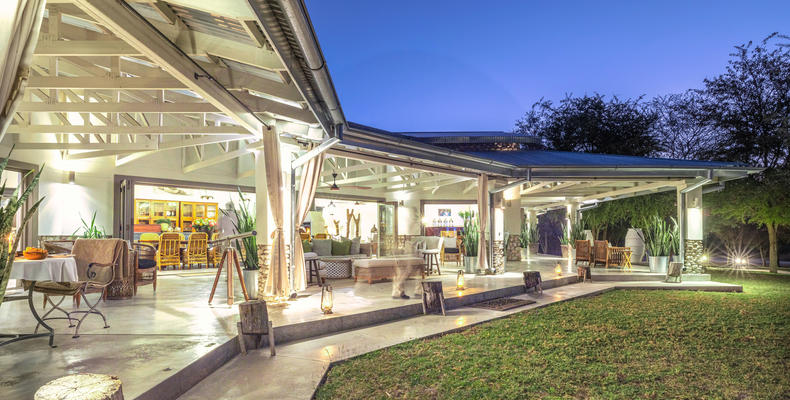 Mushara Outpost - Restaurant, Veranda