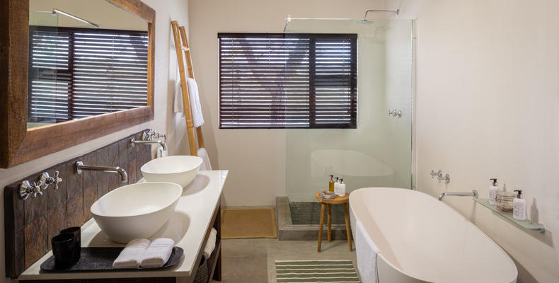 Simbavati Machaton Camp - Bathroom