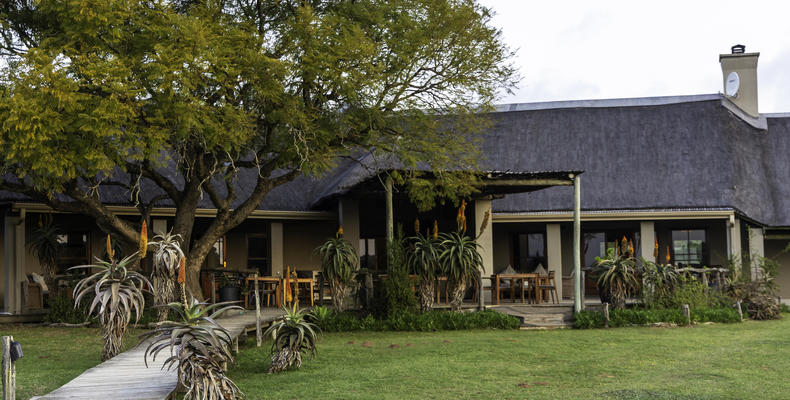 Hlosi Game Lodge 