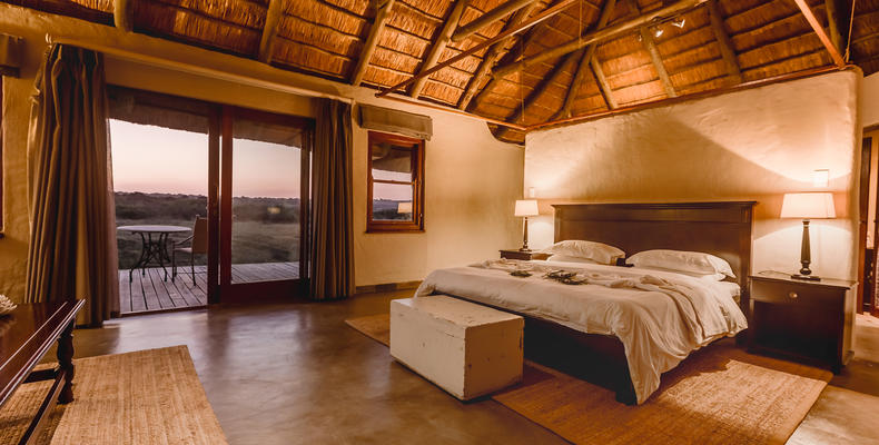 Hlosi Game Lodge - Luxury Suite