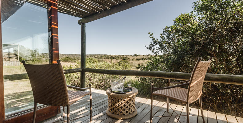 Hlosi Game Lodge - Luxury Suite Deck View