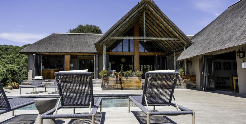 Bukela Game Lodge - Pool Deck 