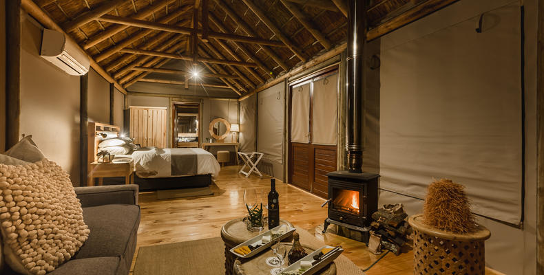 Bukela Game Lodge - Romantic Turndown - Luxury Safari Tent
