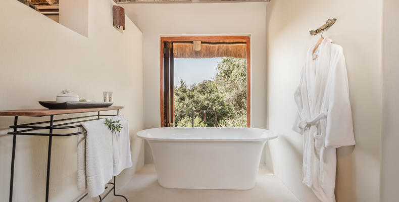 Bukela Game Lodge - Luxury Suite Bath
