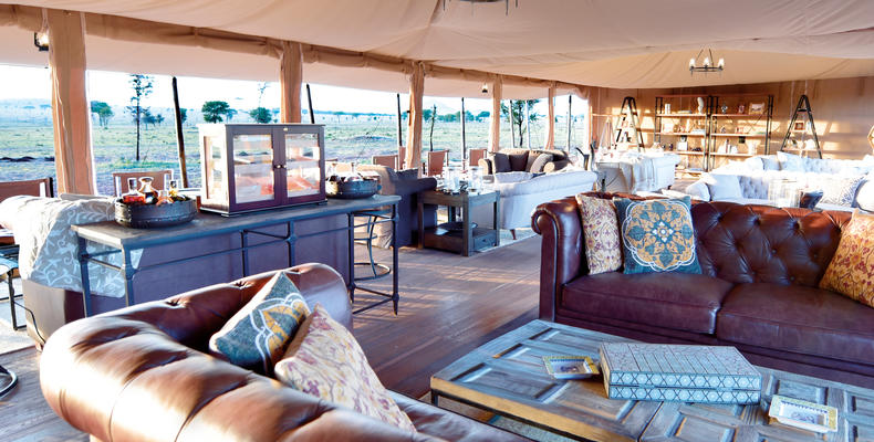 Main Guest Lounge and Bar
