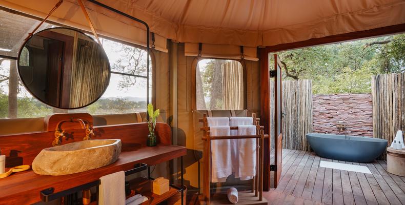 Standard Chalet bathroom