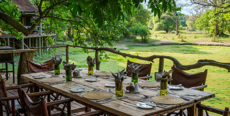 Bilimungwe lower dining deck