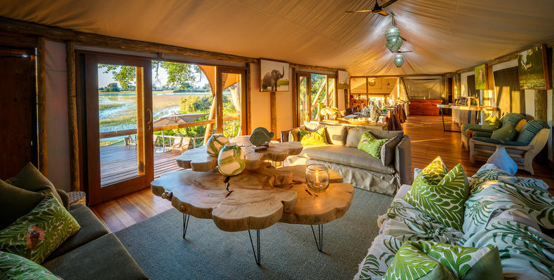 Jacana Camp Upstairs Lounge