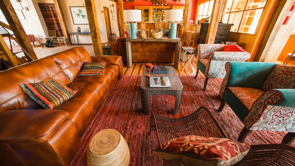 Take timeout with like-minded people in this unique home away home